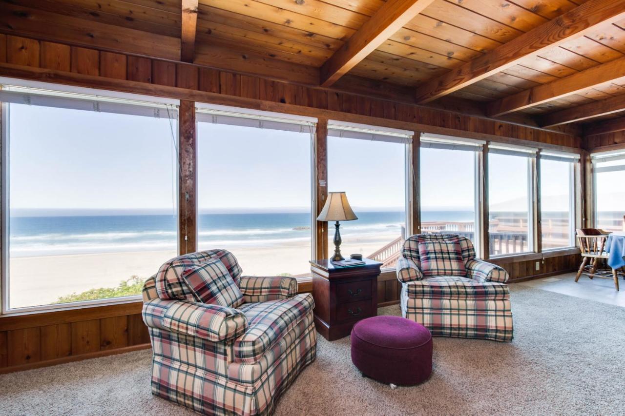 Lincoln City Beach Front Vacation Rental Exterior photo